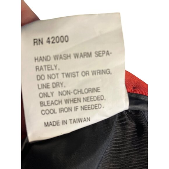 Halloween Black and Red Vampire Cape Costume One Size Fits Most 100% Nylon - Picture 6 of 6